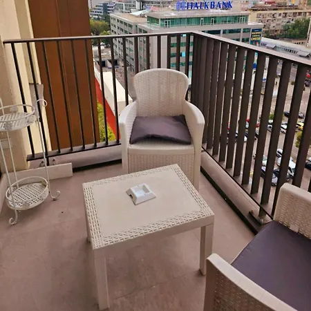 Zhana Diamond Lux Апартаменти *